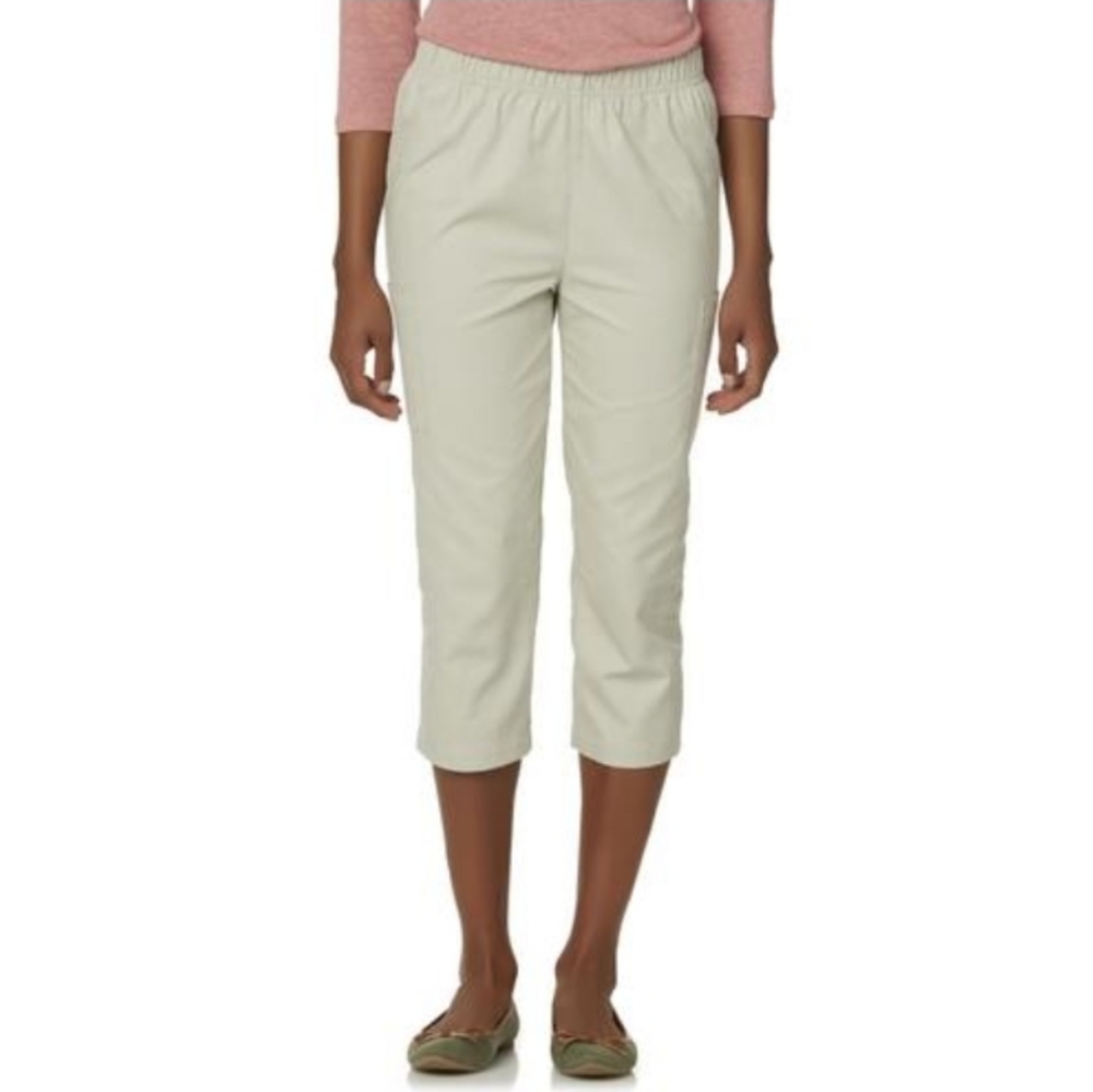 💙 *NWT* Basic Editions Cropped Cargo Pants